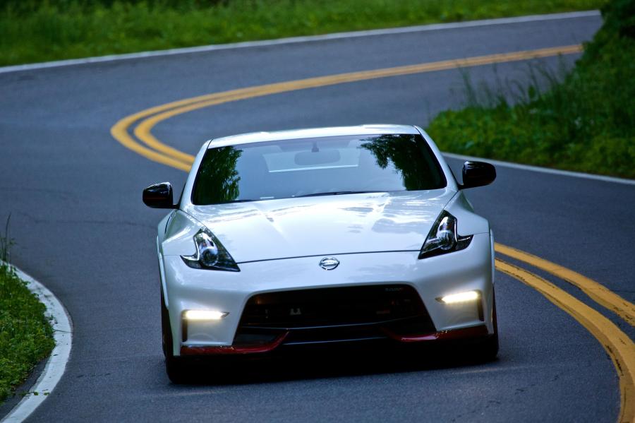  Nissan 370Z Nismo 2015 года  (US) (фото 39 из 62)